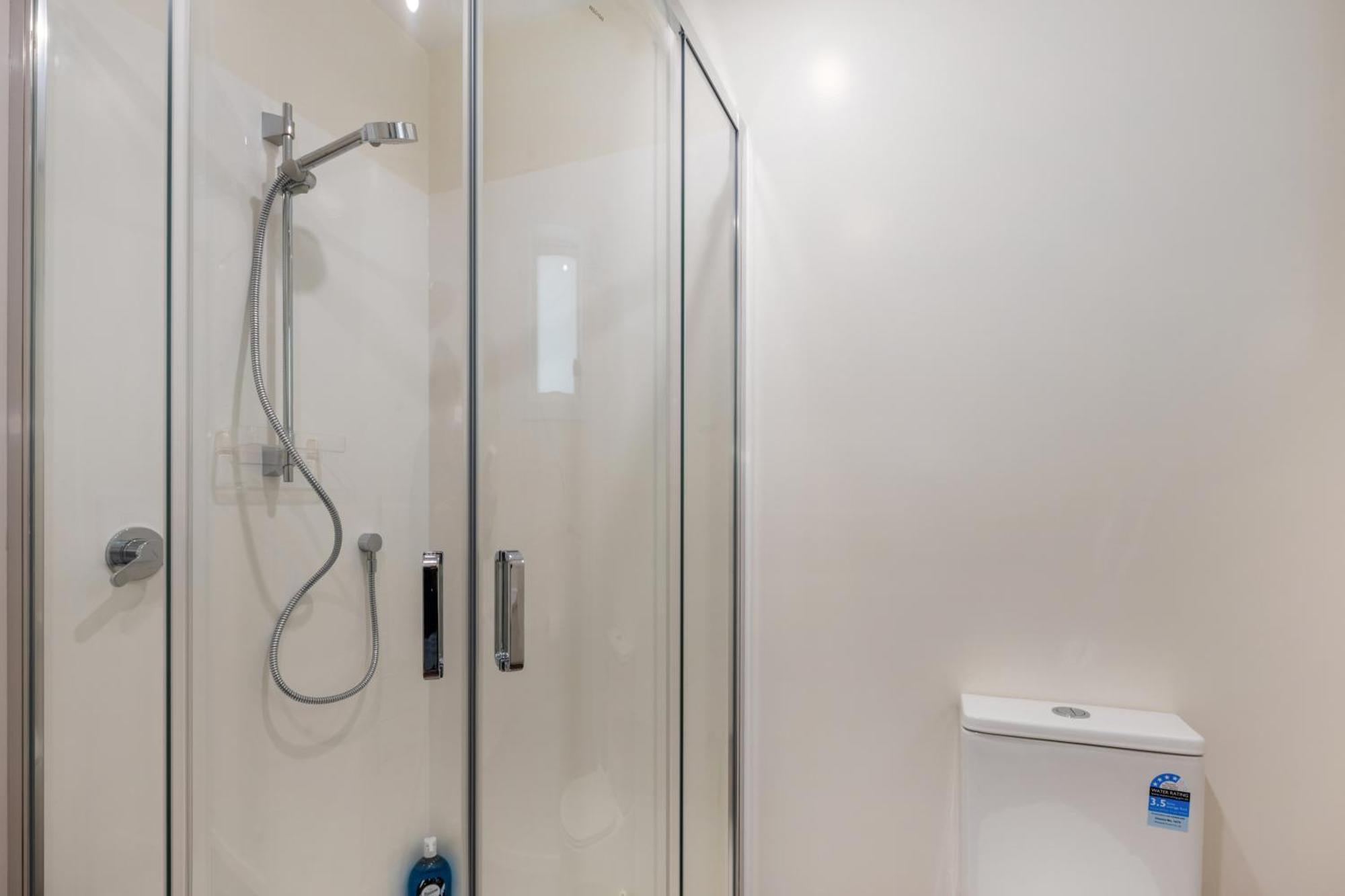 Stunning View, Privacy, Close To Ferry & Brand-New Wellington Exterior foto