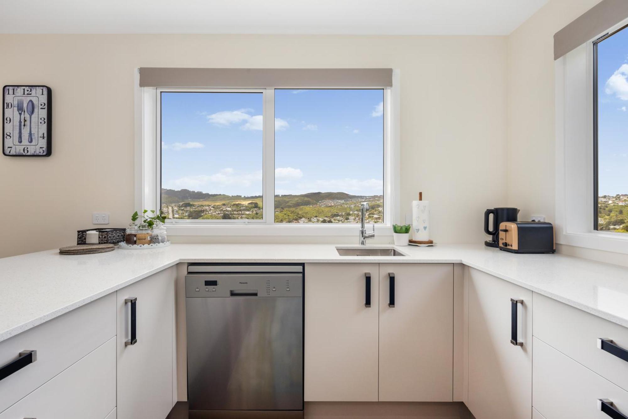 Stunning View, Privacy, Close To Ferry & Brand-New Wellington Exterior foto
